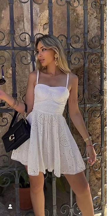 boho bluze: Belo letnje mini haljina na bretele
2400din
S M L — 4