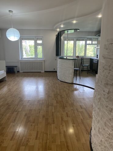 каракол квартира: 3 комнаты, 80 м², Индивидуалка, 4 этаж, Старый ремонт