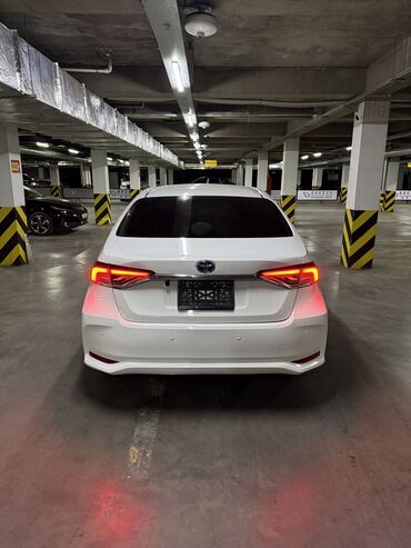 Toyota: Toyota Corolla: 2019 г., 1.8 л, Автомат, Гибрид, Седан — 3