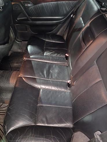 univ: Mercedes-Benz E-Class: 2.4 l | 1999 il Universal — 9