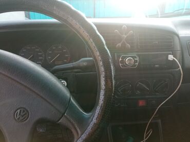 обмен хонда: Volkswagen Golf: 1992 г., 1.6 л, Механика, Бензин