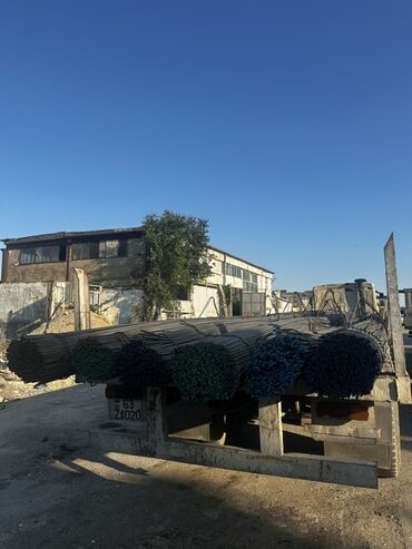 Сантехника: Armatur dəsti, tikinti və konstruksiya işləri üçün nəzərdə tutulub. Bu