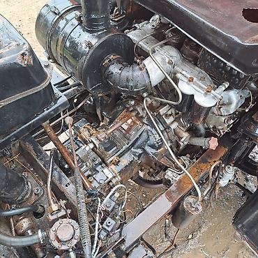 mercedes 180 b: KAMAZ 6x4 özboşaldan yük maşını - Kuzov: üç tərəfli hidravlik dump — 7