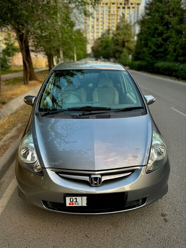 Honda: Honda Fit: 2004 г., 1.3 л, Вариатор, Бензин, Хэтчбэк