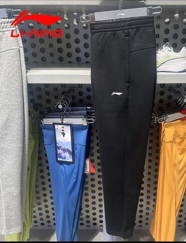 мужские брюки nike: Брюки S (EU 36), M (EU 38), L (EU 40), цвет - Черный