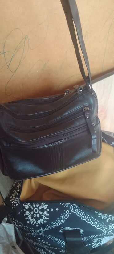 сепочка кумуш: Сумка бир эле колдонулган 550с