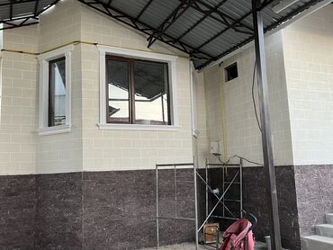 Фасадные работы: Ремонт фасада, Монтаж декоративных элементов, Демонтажные работы | Молдинг | Сухой травертин, Жидкий травертин | Базальт, Пенопласт, Penoplex Больше 6 лет опыта — 11