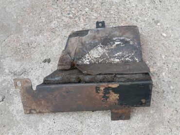 Auto delovi: Zastitni lim motora i mosta Lada 21214i Niva. Polovno, ocuvano — 11