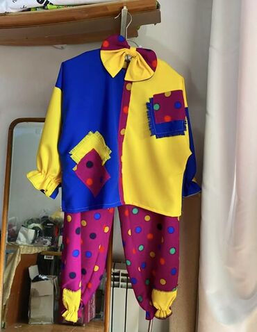 Bayram kostyumları: Uşaqlar üçün animator paltarları. Hamısı bir yerdə satılır. 4 kloun — 8