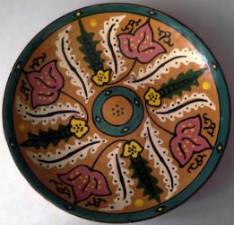 керамическая масса: Керамическое блюдо. Керамика. Роспись. Размер - 37 см ( в диаметре)
