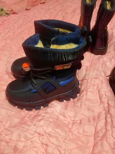 зимние сапоги 37 размер: Детская обувь для мальчика размер на подошве,цена 900с