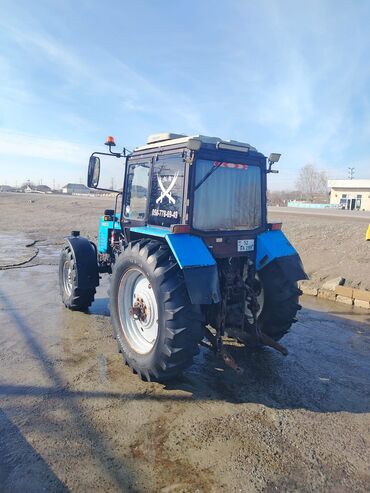 Traktorlar: Məhsul: Belarus MTZ 1221.2 traktor və qoşma avadanlıq Təsvir: - Güclü — 4