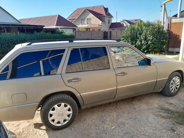 мерседе бенс: Mercedes-Benz W124: 2.3 л, Механика, Бензин