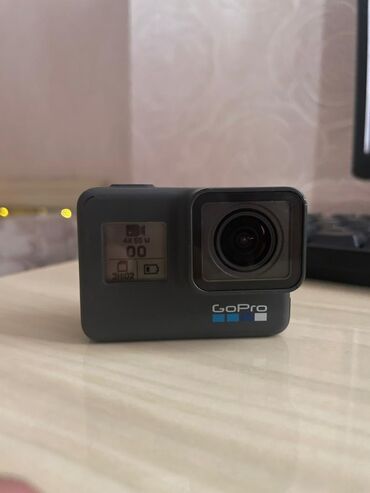 Срочно продаю экш-камеру GoPro Hero в идеальном состоянии СРОЧНО цена