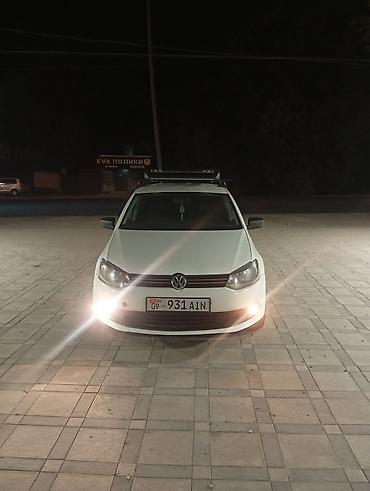 6 2: Volkswagen Polo: 2012 г., 1.6 л, Механика, Газ, Седан — 7