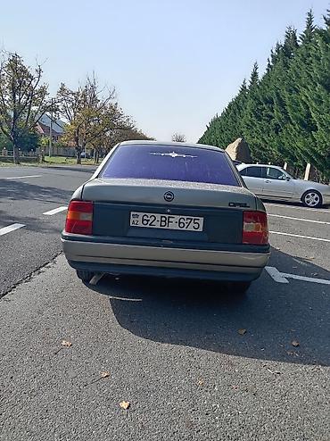 traktor satisi: Opel Vectra: 1.6 l | 1992 il 2000 km Sedan — 4