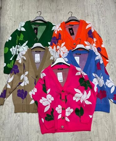 Кардиганы: Кузгу кардигандар сатылат оптом баасынан да томон баада произ.Турция — 15