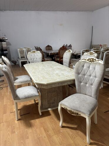 Masa və oturacaq dəstləri: Qonaq otağı üçün, İşlənmiş, Açılmayan, Kvadrat masa, 6 stul