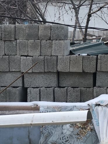 двухъярусная кровать цена в бишкеке: Пескоблок Гладкий, 400x150x200, Самовывоз, Платная доставка
