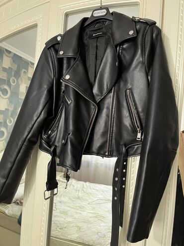 женские куртки черные: Пуховик, M (EU 38), L (EU 40)