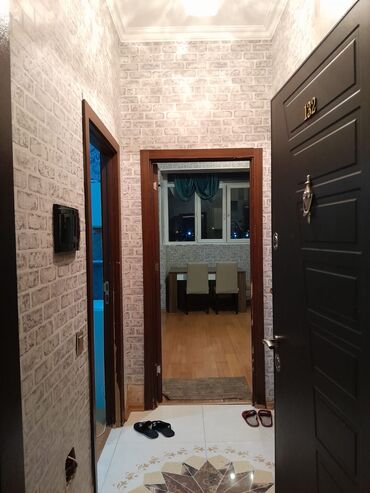 Uzunmüddətli kirayə mənzillər: Xirdalanda kristal 1 de 13/7 mertebesinde 2 otaqli ev 420 azn mûşderi — 12