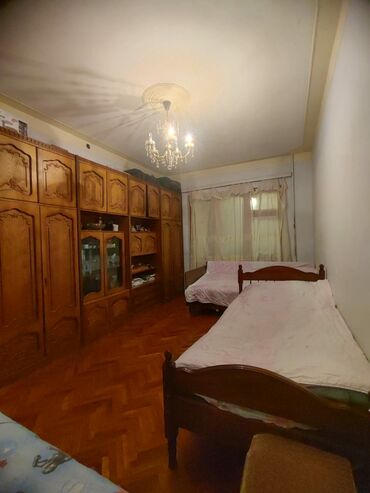 nerimanovda kohne tikili evler: Сарай, 3 комнаты, Вторичка, 90 м²