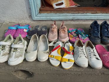 46 обувь: Продается детская обувь