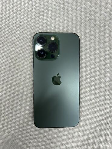 iphone 13 сколько стоит: IPhone 13 Pro, Б/у, 256 ГБ, Alpine Green, Зарядное устройство, Чехол, 84 %