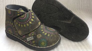 Uşaq ayaqqabıları: Botinkalar, sapoqlar 1-4 yashli uwaqlarchun chox rahat . Her bir -da lalafo.az — 20 Uşaq ayaqqabıları: Botinkalar, sapoqlar 1-4 yashli uwaqlarchun chox rahat . Her bir — 20