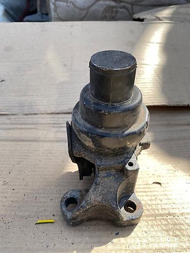 Другие детали для мотора: Крышка трамблёра и опора/подушка двигателя (комплект авто-запчасте at lalafo.kg — 4 Другие детали для мотора: Крышка трамблёра и опора/подушка двигателя (комплект авто-запчасте — 4