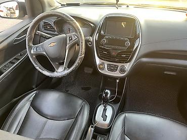 bugatti veyron: Chevrolet Spark: 2017 г., 1 л, Автомат, Бензин, Хэтчбэк — 7