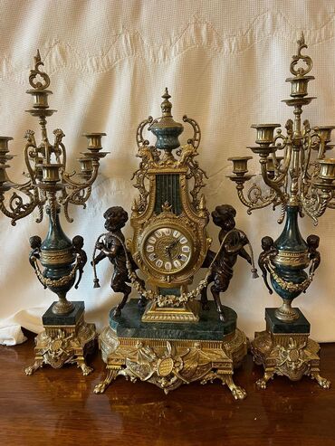 Əntiq saatlar: Antik saat Imperial firmasinindir,Italiya istehsalidir. Tam ishlekdir