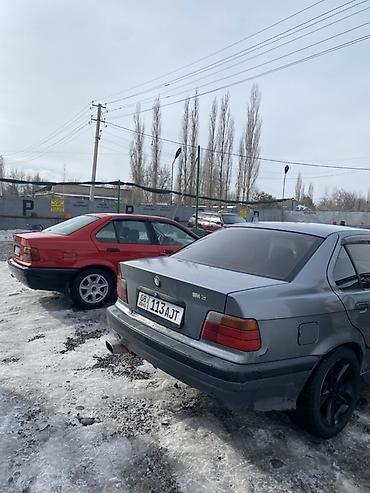 Мотоциклы: BMW 3 Series E36 седан, серый цвет, на механической коробкой передач — 3