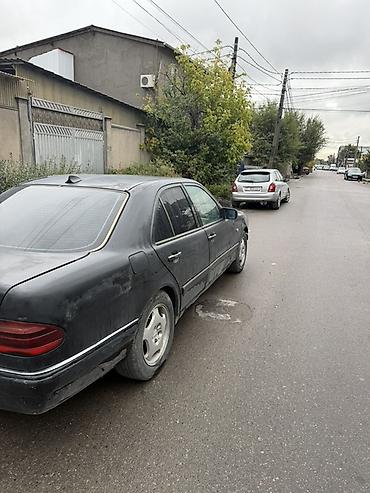 Продажа авто: Mercedes-Benz E-Class: 1996 г., 3.2 л, Автомат, Бензин, Седан — 4