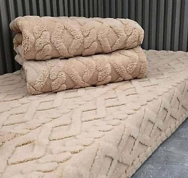 Ćebad i pokrivači: Plisani flekeri za ugaonu garnituru. U pakovanju dolaze 3 komada — 3