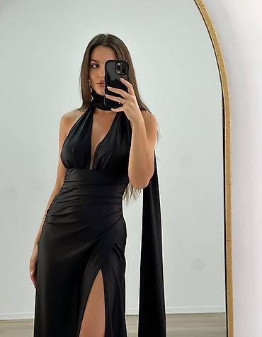 Haljine: 💫Elegantna duga haljina sa šalom oko vrata
✅2900 din — 23