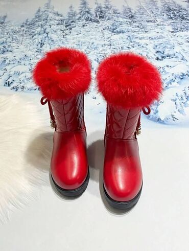 Čizme: Cena:2500din Dostupni brojevi:38 Poručuje se isporuka za desetak — 3