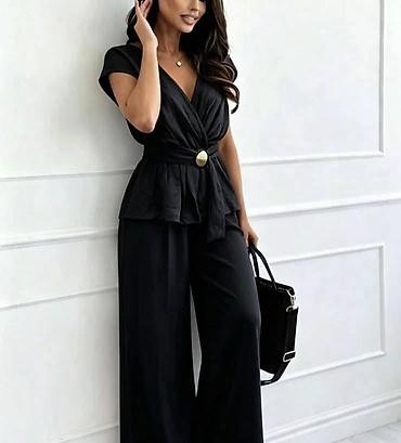 pull: Damski komplet – bluza i pantalone širokih nogavica. - Gornji deo — 1