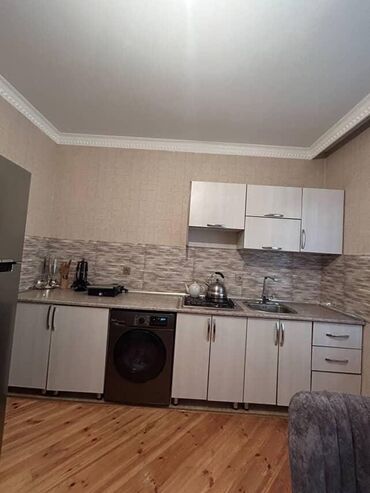 Uşaq və gənc otağı üçün dəstlər: Mətbəx mebeli təcili satılır 250 azn.Yuxarı hissənin ölçüsü:1.67