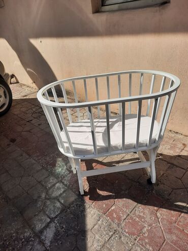 Oğlan və qız üçün, Yumru, Beşik, Dəst ilə, Matras ilə, Yellənmə mexanizm ilə