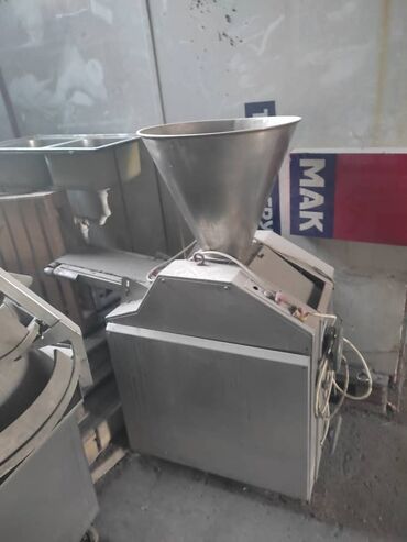 оборудование для хлеба: Промышленное хлебопекарное оборудование комплектом Состав: -