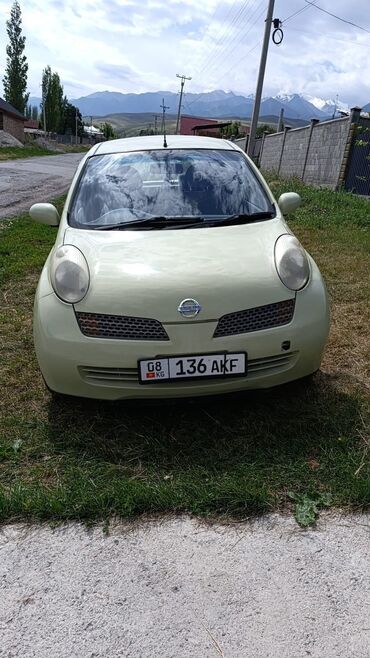 Nissan: Nissan March: 2002 г., 1.3 л, Автомат, Бензин, Хэтчбэк