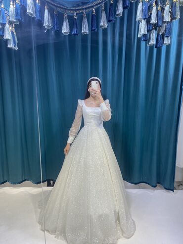 Свадебные платья и аксессуары: Прокат и продажа свадебных платьев цены от 9000 и выше Г.Бишкек