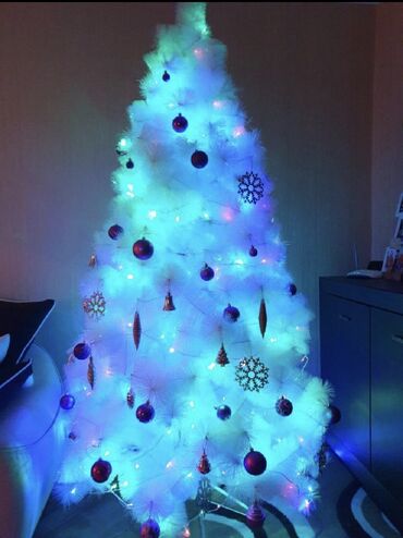 Yeni il ağacları: Yolka satisi teze mallar Endirimde 90 sm-19 man 120 sm-35man 150 — 12