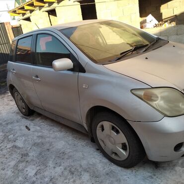 Toyota: Toyota ist: 2003 г., 1.5 л, Автомат, Бензин, Хэтчбэк