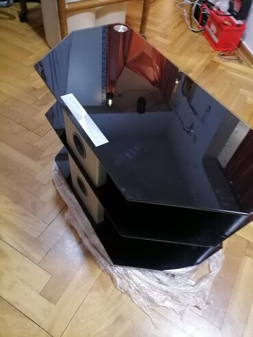 Komode: Sto stakleni ispravan dobar za TV. Kao nov je. Oko 80 /40 /50 — 24
