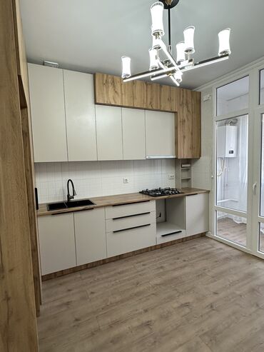 продается малосемейка: 2 бөлмө, 65 кв. м, Элитка, 1 кабат, Евроремонт