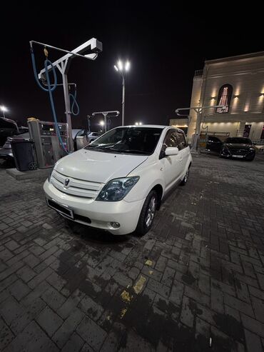домкрат на тойота: Toyota ist: 1.3 л, Автомат, Бензин, Хэтчбэк