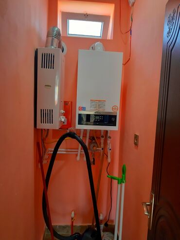 Günlük kirayə evlər: 200 kv. m, 5 otaqlı, Kombi, Qaz, İşıq — 30