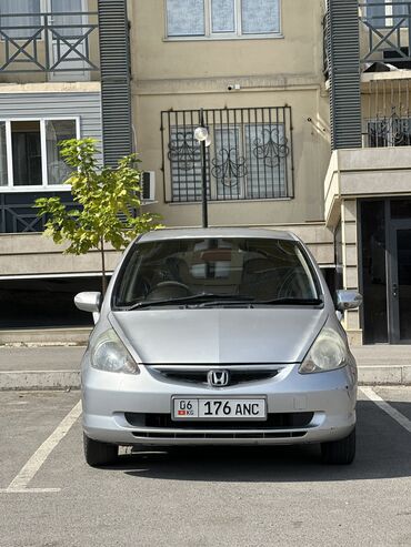 хонда 3: Honda Fit: 2004 г., 1.3 л, Вариатор, Бензин, Хетчбек